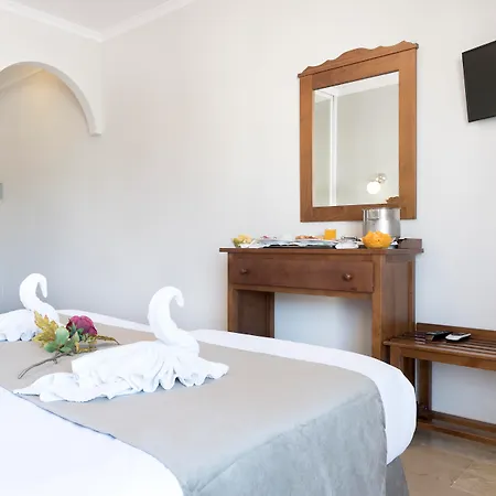 Toboso Chaparil Hotel 3*